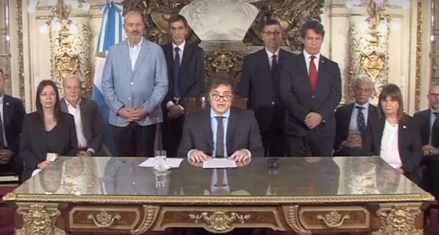 DNU de Milei: piden la habilitaci&oacute;n de feria al juzgado que concentrar&aacute; todos los amparos