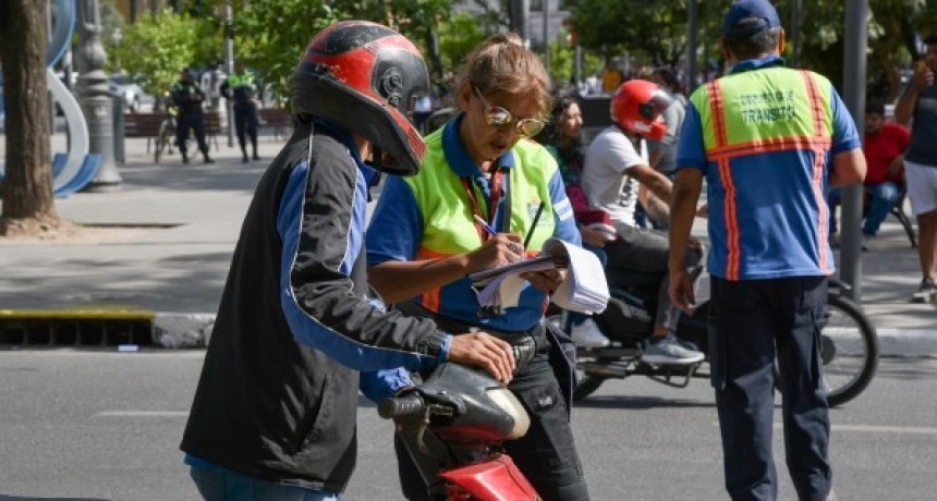El n&uacute;mero de actas por infracciones de tr&aacute;nsito en la Capital creci&oacute; un 36% interanual en el &uacute;ltimo bimestre de 2023