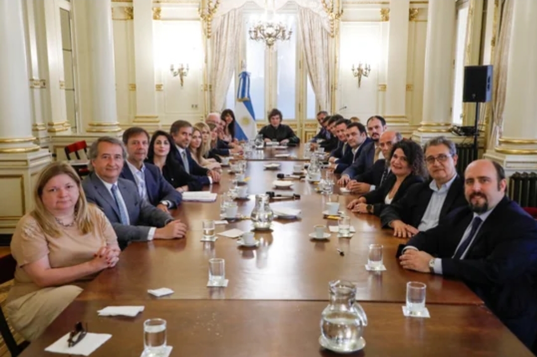 Milei traz&oacute; hoja de ruta a sus legisladores: debate en comisiones, pero, se aprueba sin cambios