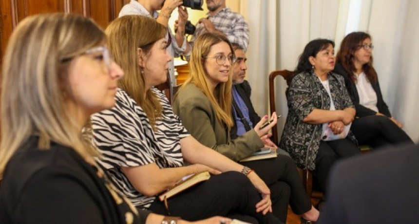 Estudiantes secundarios de la capital podr&aacute;n acceder a cursos de formaci&oacute;n en programaci&oacute;n