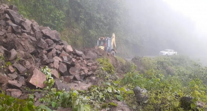 Corte total por derrumbe en el kil&oacute;metro 46 de la RN 65