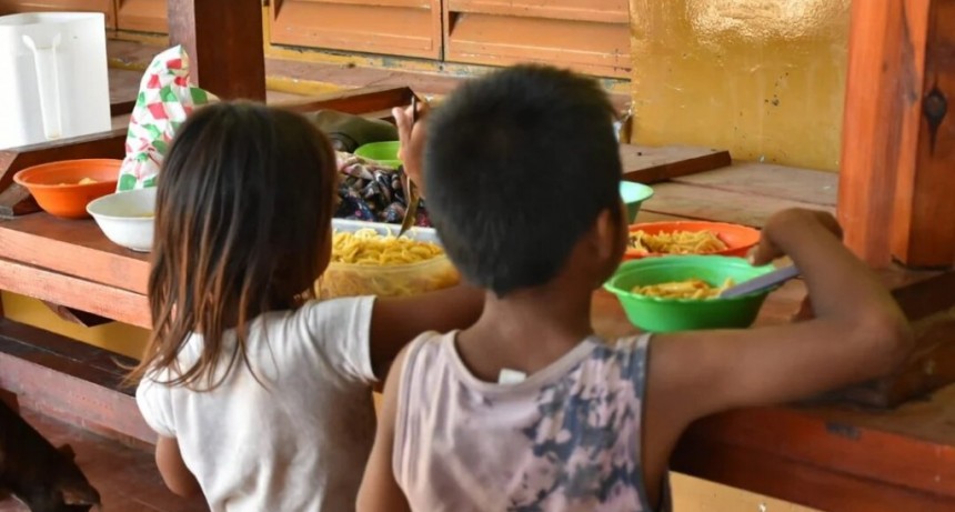Cada vez m&aacute;s alumnos deben desayunar y almorzar en escuelas estatales del pa&iacute;s