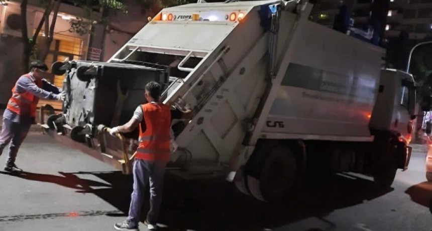 La Municipalidad suma un turno nocturno de recolecci&oacute;n de residuos los domingos