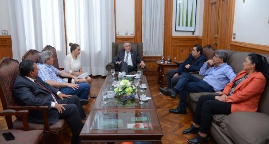 Jaldo y diputados analizaron los desaf&iacute;os de la Ley &Oacute;mnibus en Tucum&aacute;n