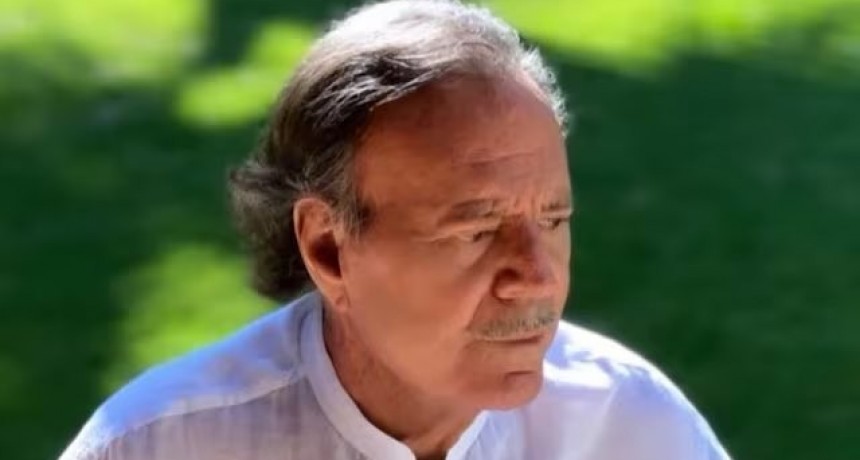 Detuvieron a Julio Iglesias en el aeropuerto de Punta Cana