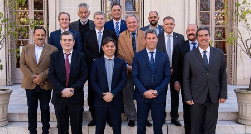 Gobernadores del peronismo analizar&aacute;n la Ley &Oacute;mnibus y el DNU en una reuni&oacute;n