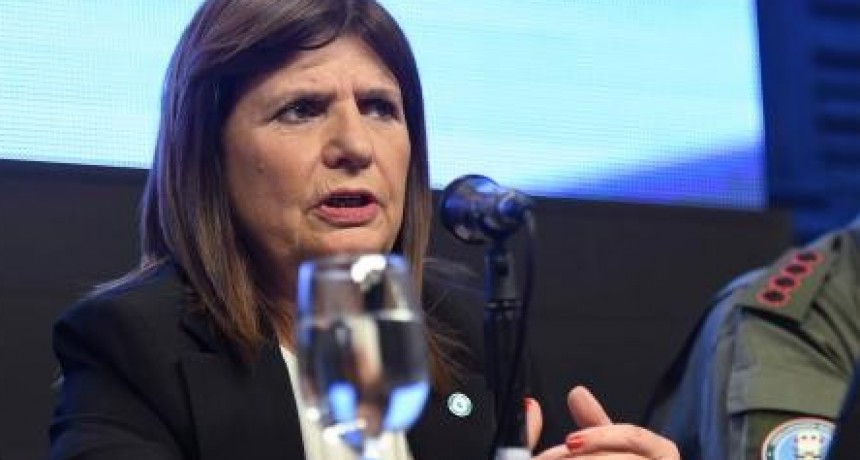 Patricia Bullrich sobre el paro general: "Si Moyano quiere, que lleve los trabajadores a upa, pero vamos a cumplir el protocolo"