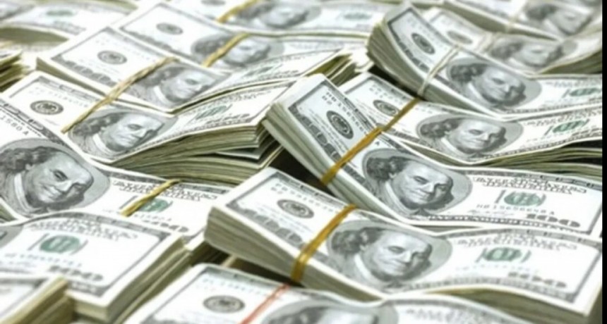 El d&oacute;lar blue subi&oacute; 20 pesos y los financieros cotizaron a la baja al cierre de la jornada