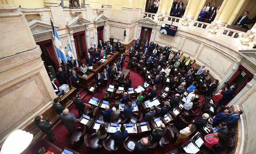 Congreso: presentan un proyecto para regular y bajar los sueldos de los legisladores a 10 jubilaciones mínimas