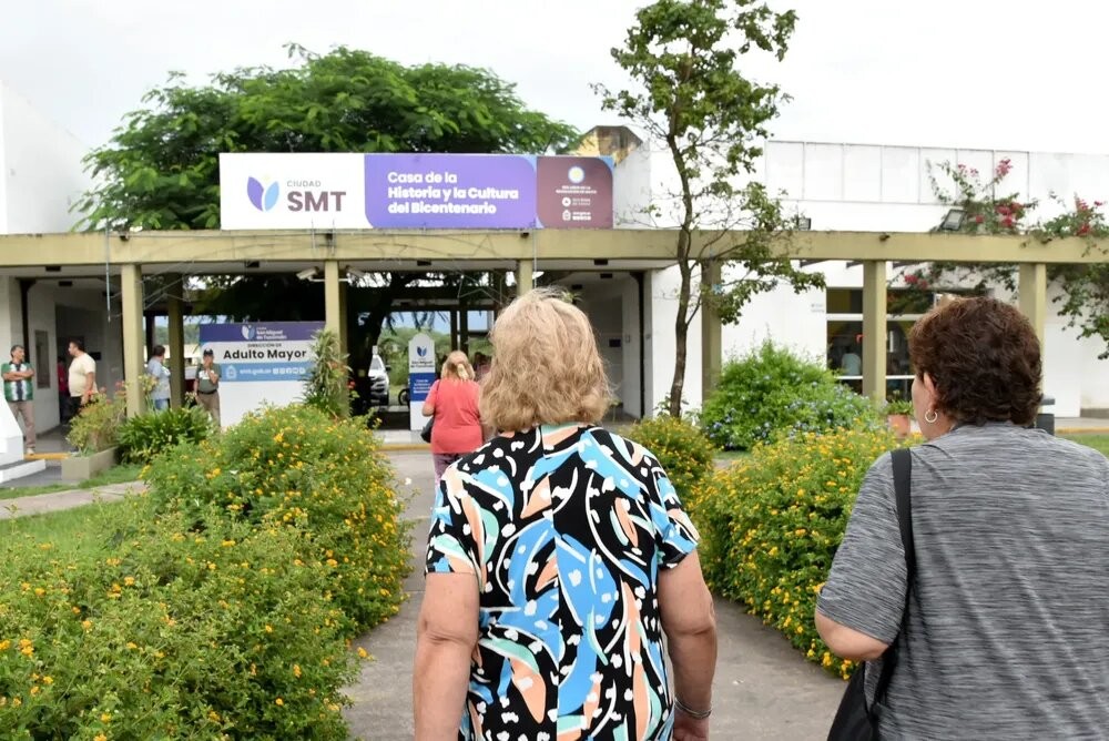 Abrió sus puertas la colonia de verano del adulto mayor en la Casa del Bicentenario