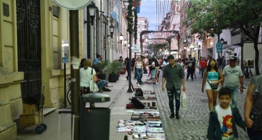 El Municipio abre un canal de diálogo con vendedores ambulantes a fin de ordenar la vía pública