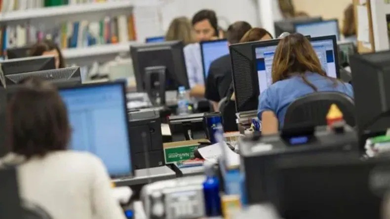 El Gobierno extiende la suspensión de contrataciones públicas, pero habilita excepciones clave