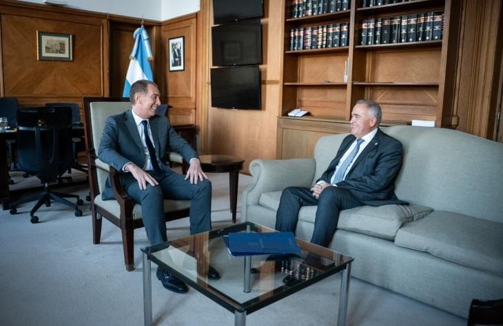 El Gobierno reactiva la ofensiva para aprobar la Reforma Laboral con una gira de Santilli por las provincias