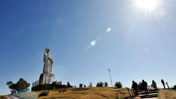 Calor persistente: la provincia enfrenta otra jornada con 33° y alta humedad, pero se espera un cambio con precipitaciones