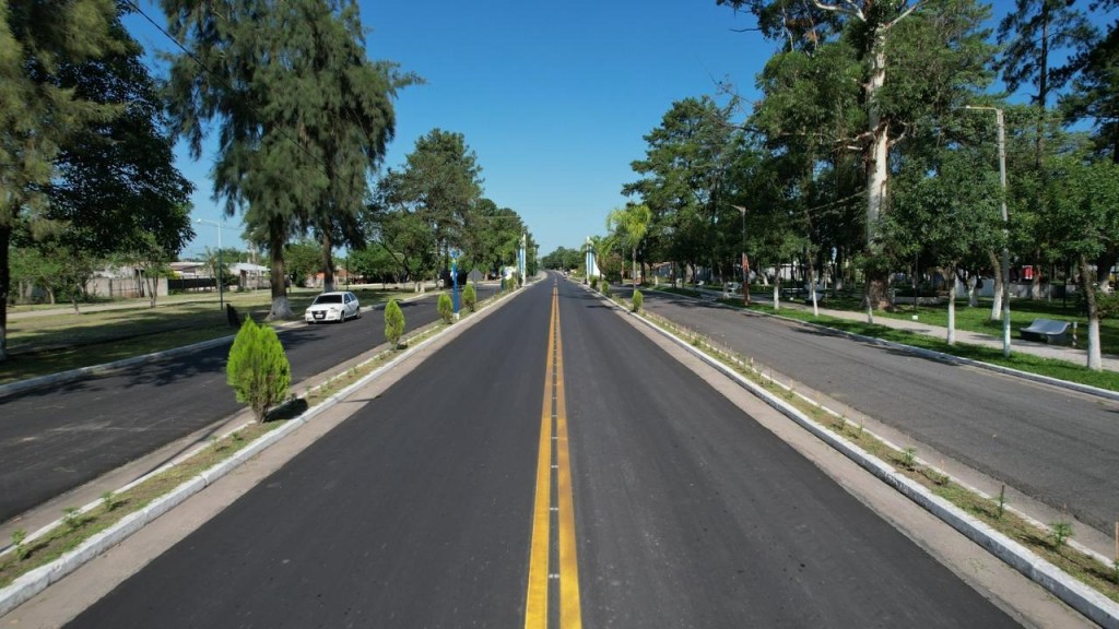 Inauguran repavimentación y alumbrado en la RP 325 tras 25 años