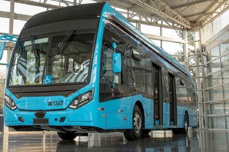 La Capital pone en marcha el programa para incorporar colectivos eléctricos