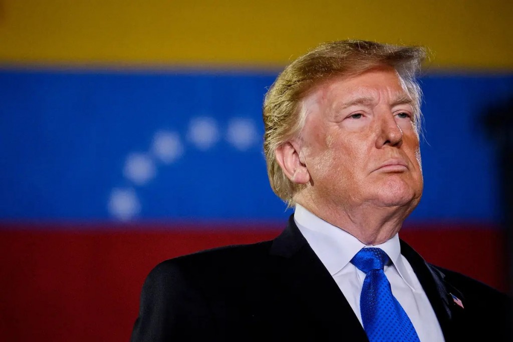 Trump suspende operaciones militares contra Venezuela tras la liberación de presos políticos