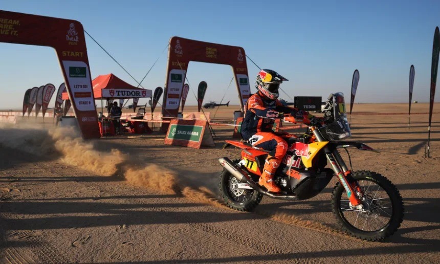 Dakar 2026: Luciano Benavides vuelve a adueñarse de la punta en motos