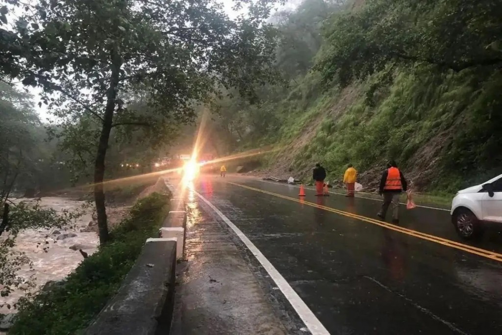 Tucumán: la furia del temporal obliga a cortes en al menos diez rutas