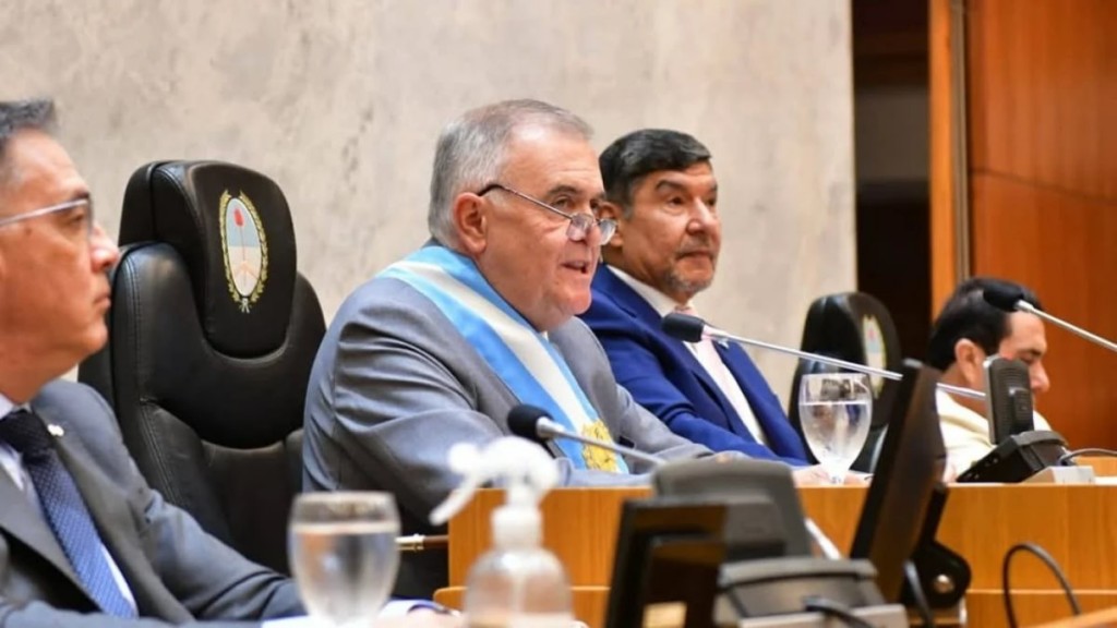 Fin de la vigencia automática: un fallo judicial anula el mecanismo que convertía los DNU en ley por el solo paso del tiempo en Tucumán