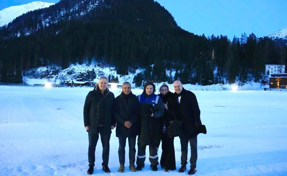 Luis Caputo: El viaje de Milei a Davos fue