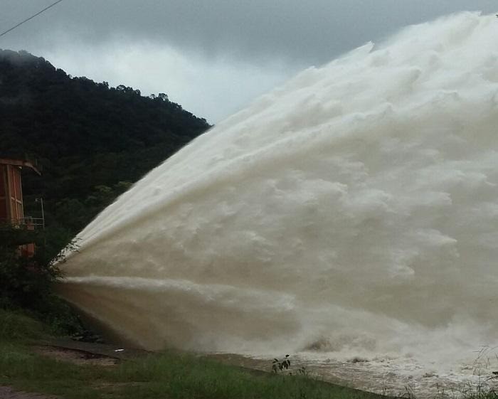 Santiago en alerta por la apertura de compuertas en diques tucumanos que elevan el caudal del río Dulce