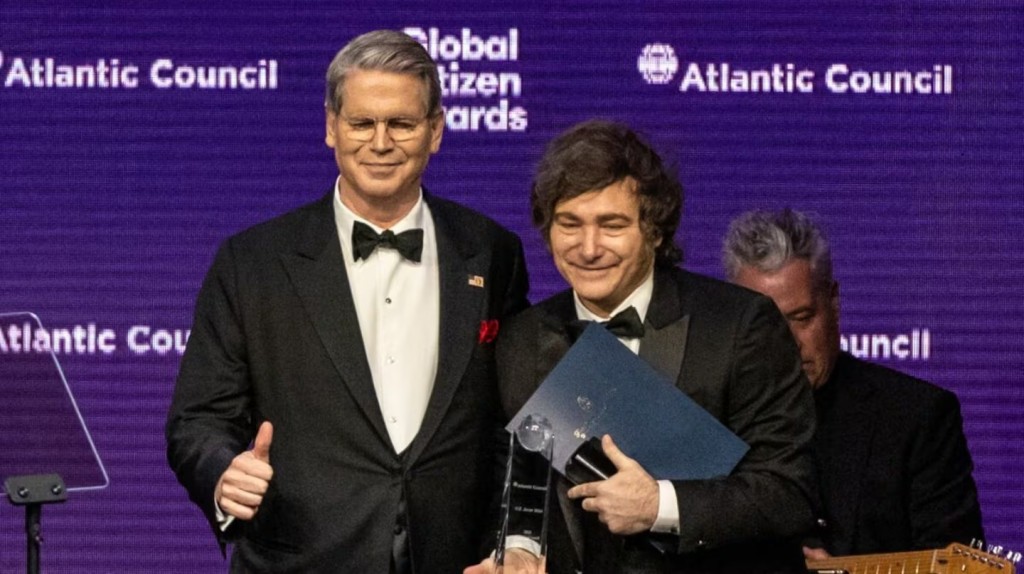 Funcionario de Trump respalda a Milei: dice que Argentina es la