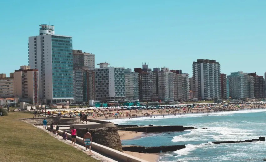 Ataque sexual en Miramar: una adolescente de 16 años fue abusada a la salida de un boliche