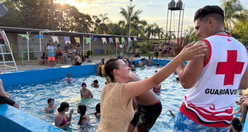 Paula Quiles inauguró la temporada de verano y baños en el complejo Batalla de Tucumán 