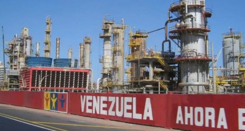 Acuerdo petrolero en el centro de la nueva relación entre EE.UU. y Venezuela