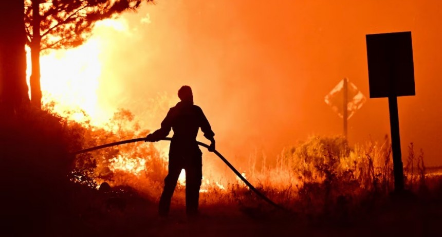 "La peor sequ&iacute;a desde 1965": Chubut lucha contra incendios forestales con focos intencionales y por rayos