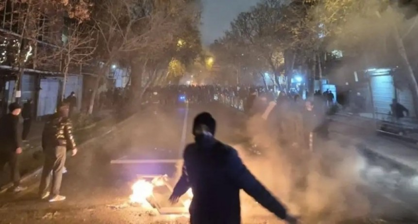 Trump ofrece la "ayuda" de EE.UU. para la "libertad" de Ir&aacute;n en medio de las protestas que ya dejan 51 muertos