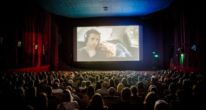 El cine argentino mantiene su producci&oacute;n pero enfrenta una crisis de audiencia: solo 3 pel&iacute;culas concentraron el 83% de los espectadores en 2025