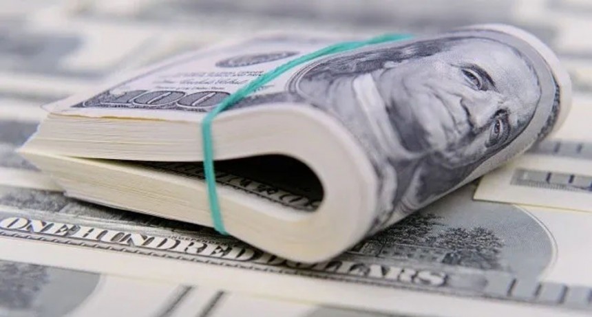 El dólar oficial baja por tercer día y el BCRA suma su novena compra consecutiva en enero