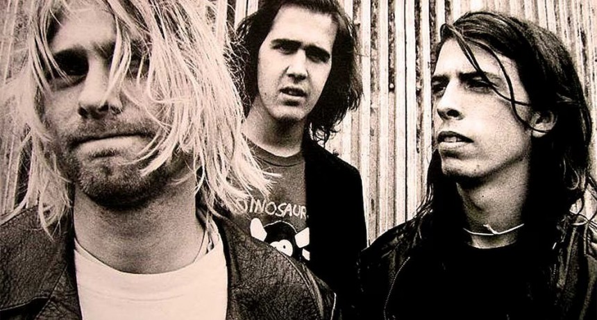C&oacute;mo una broma en el estudio cre&oacute; un himno: la g&eacute;nesis accidental de "Smells Like Teen Spirit"