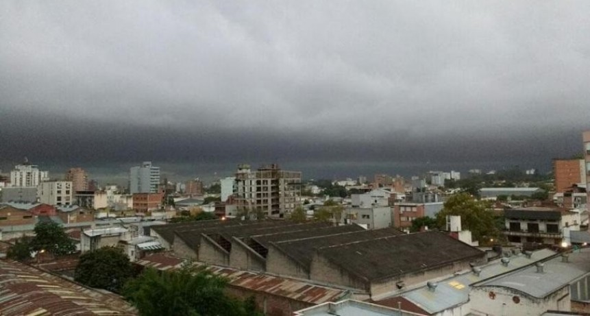 Tucumán en alerta: tormentas fuertes anuncian un domingo pasado por agua