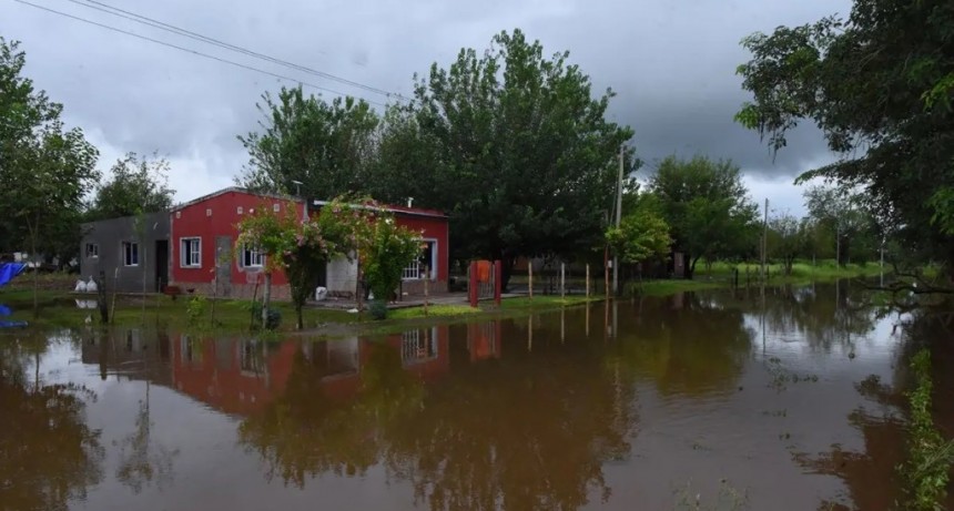 La gesti&oacute;n de las inundaciones en Tucum&aacute;n desata un cruce entre el Gobierno y los libertarios