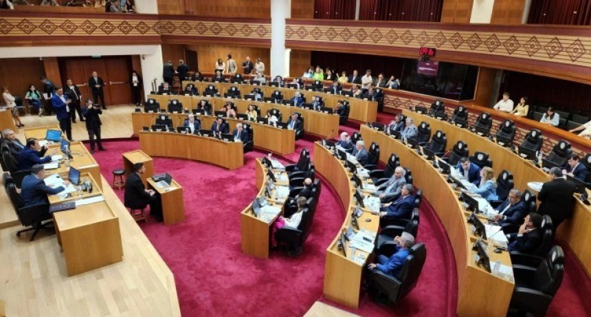 Sesi&oacute;n extraordinaria en la Legislatura: El martes 27 se votan dos DNU de Jaldo sobre gasto p&uacute;blico y certificado fiscal