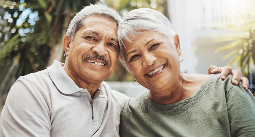 Crisis de los 60 a&ntilde;os: por qu&eacute; se produce y c&oacute;mo es el impacto de la jubilaci&oacute;n y el "nido vac&iacute;o" en la identidad