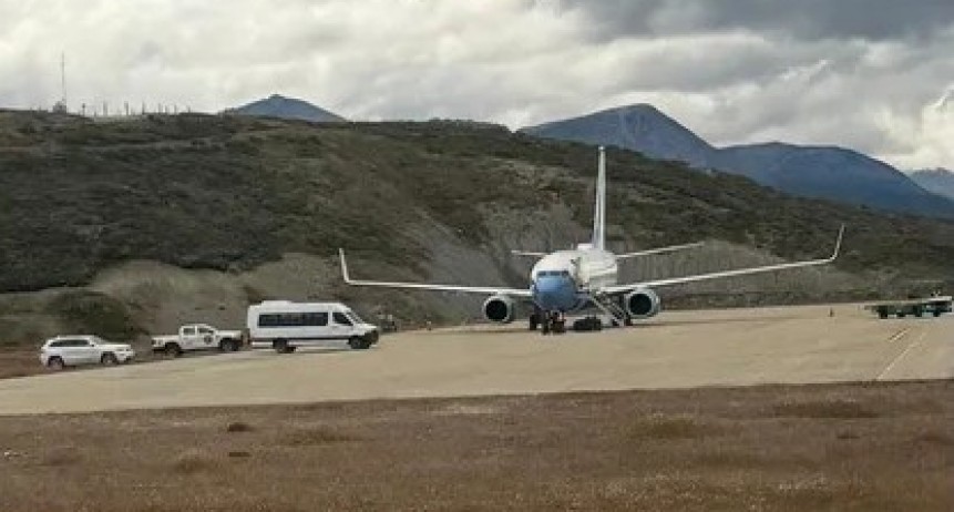 Aterrizaje en Ushuaia: un avi&oacute;n oficial de EE.UU. gener&oacute; revuelo por la falta de anuncio previo de las autoridades argentinas
