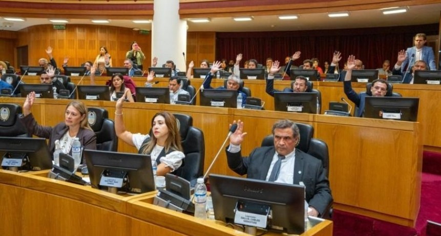 La Legislatura aprob&oacute; dos DNU de Jaldo: uno restringe gasto p&uacute;blico y otro exime certificado fiscal a proveedores