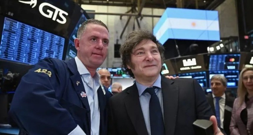 El Riesgo País cayó a 493 puntos, su nivel más bajo desde junio de 2018, y el Merval tocó un récord intradiario