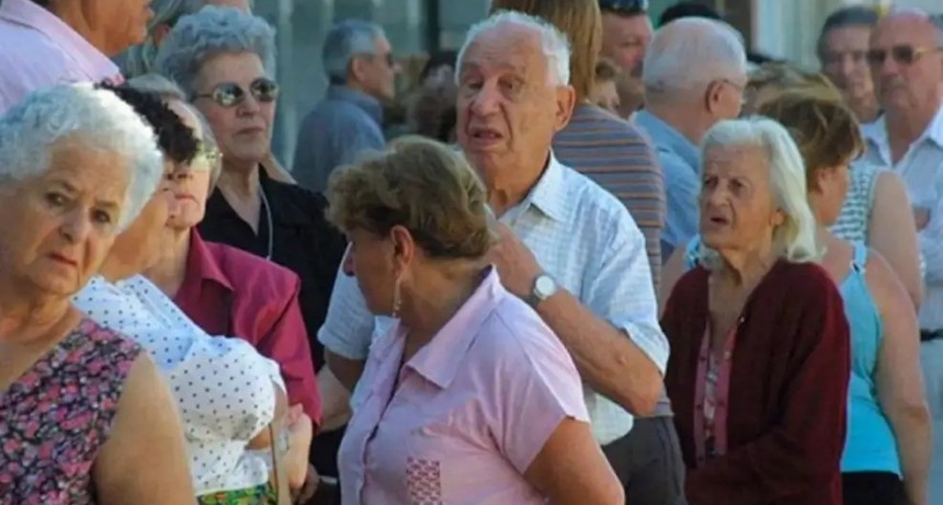 Jubilados: el Gobierno mantiene el bono en $70.000 y la m&iacute;nima sube a $359.219