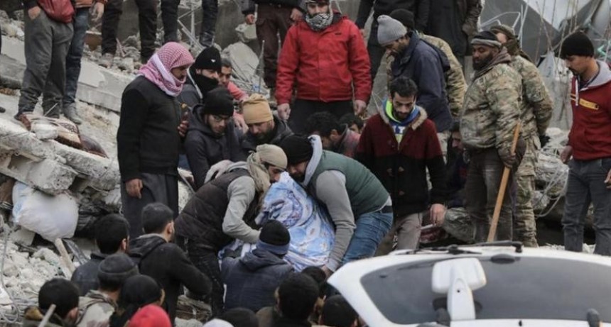 Un rescatista argentino en Turquía relata el dolor tras el terremoto