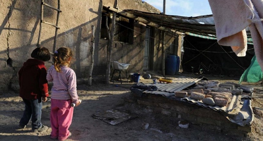 2 de cada 3 niños en argentinos son pobres o privados de derechos básicos