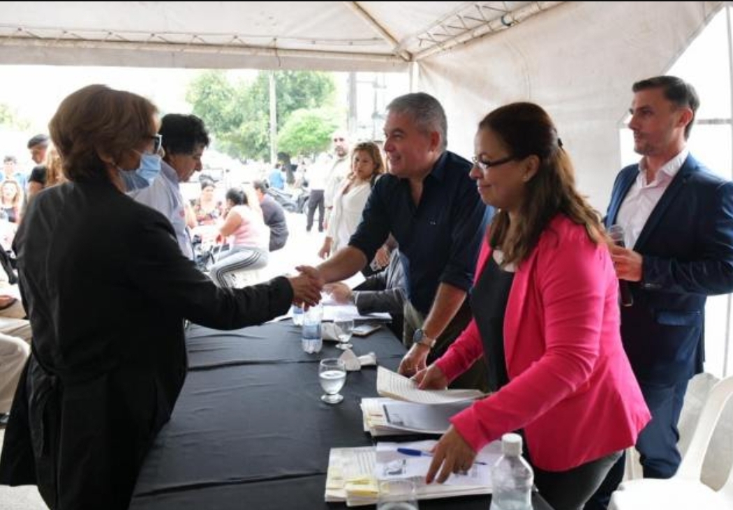 Regularización Dominial: 42 familias firmaron sus escrituras