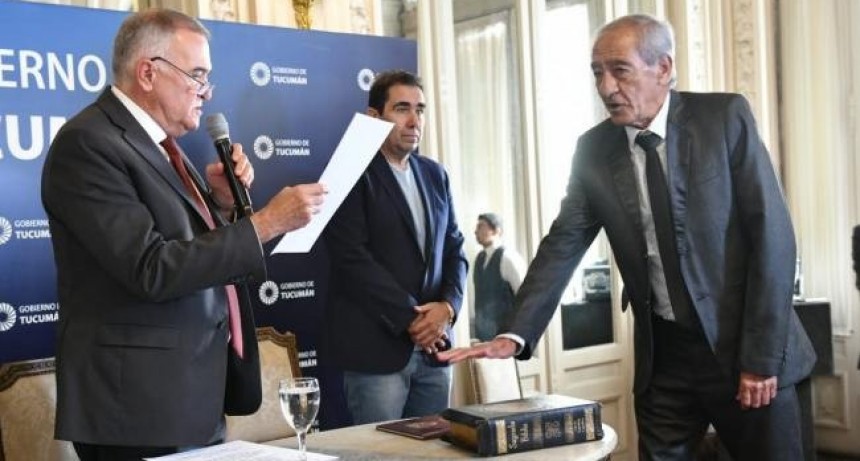 El gobernador Jaldo puso en funciones a Luis Gonz&aacute;lez en Trabajo