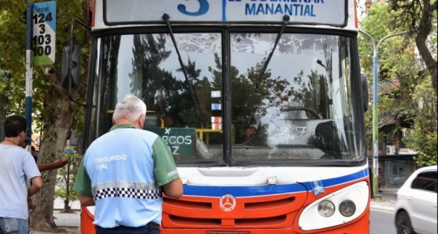 Contin&uacute;an los controles de frecuencia a l&iacute;neas de colectivos en el centro y periferia de la ciudad