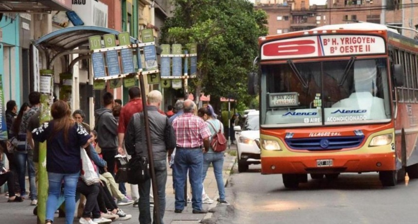 El Gobierno reducir&aacute; los subsidios a las empresas de colectivos 