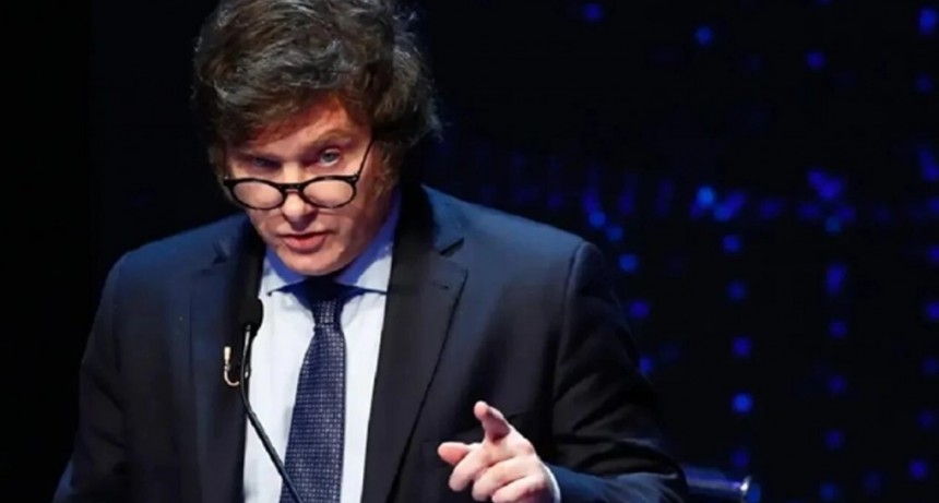 Milei se niega a fijar el salario m&iacute;nimo y pone a la CGT en alerta